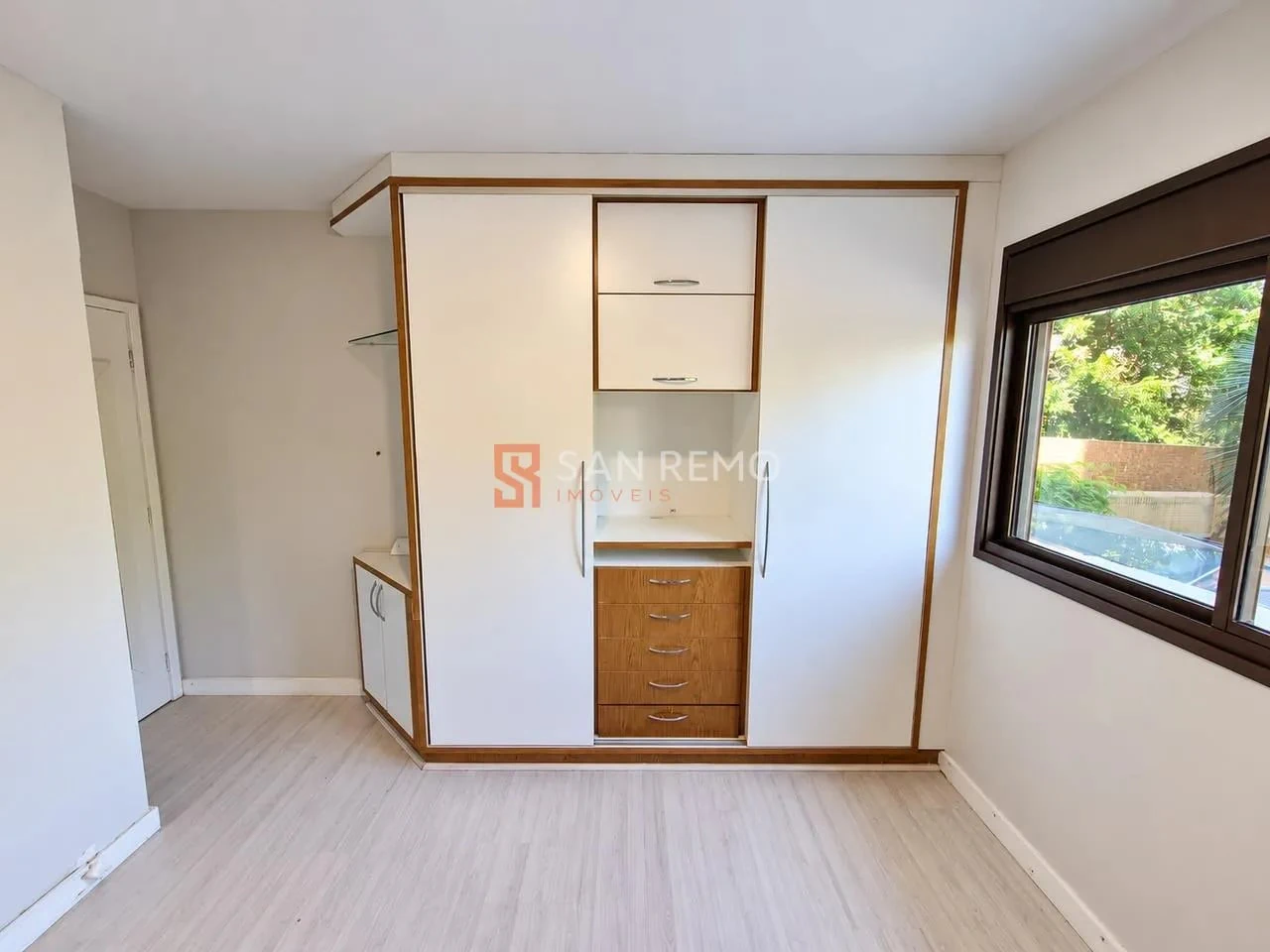 2-bedroom apartment with a water view in Florianópolis — photo 15