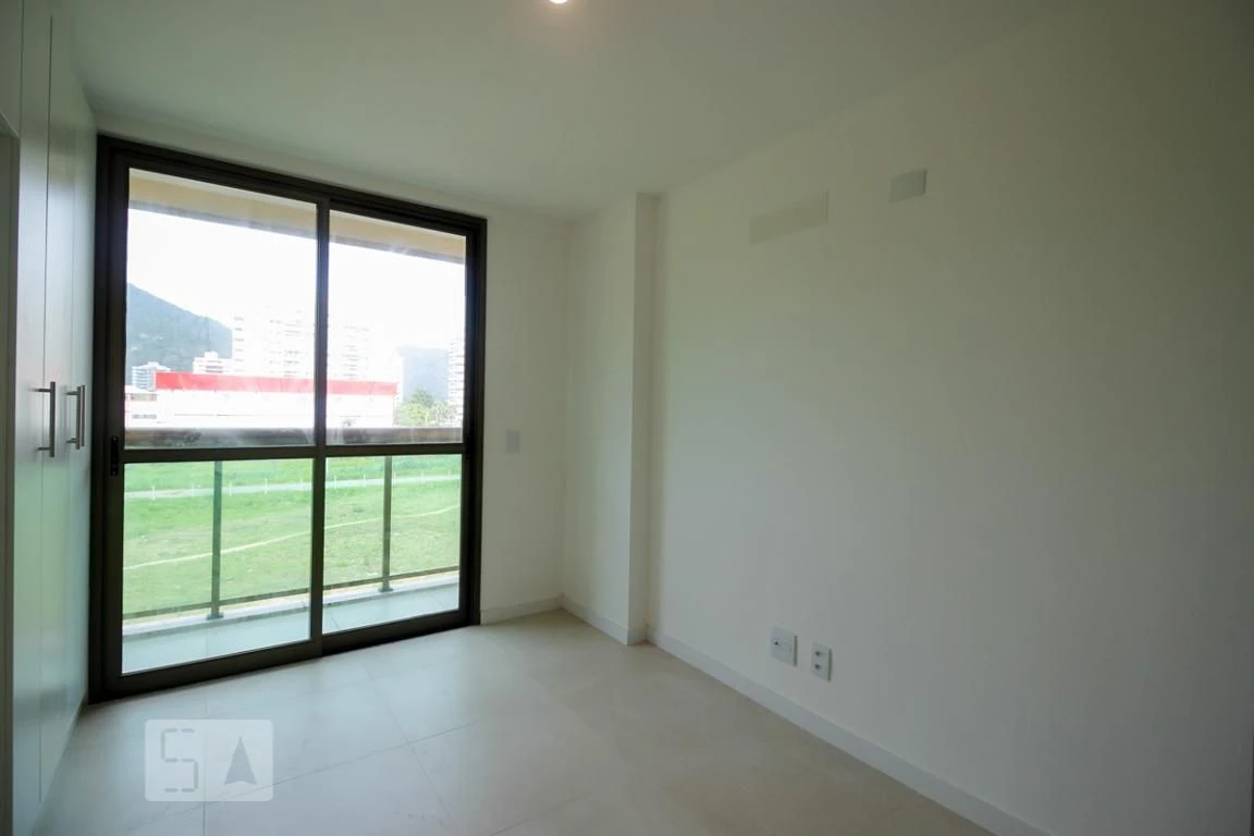 2-bedroom apartment with a mountain view — photo 27