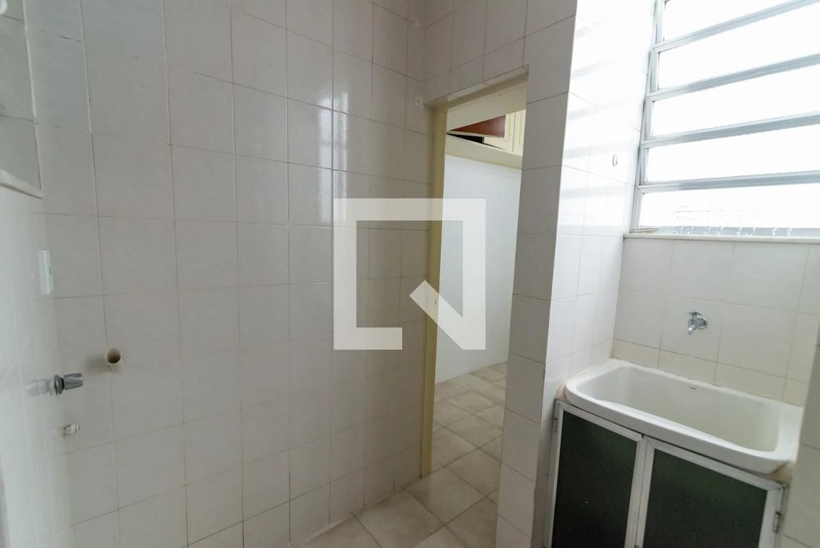 Bathtub in a 3-bedroom apartment, 110 m² — photo 11