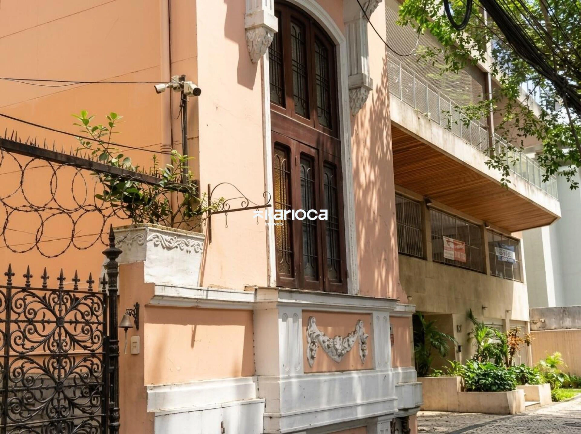 4-bedroom apartment with a washing machine — photo 10