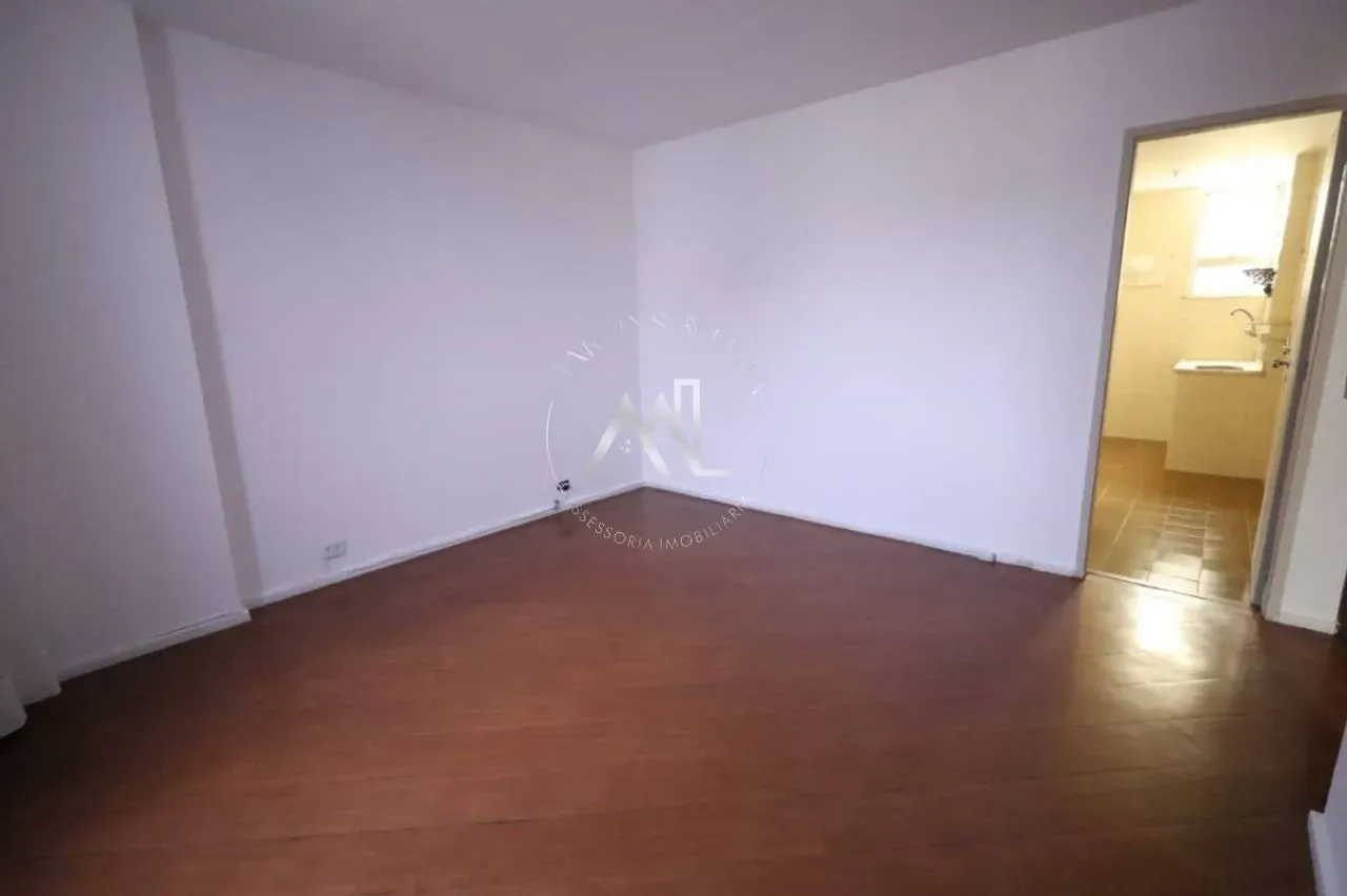 Apartment, 60 m², with wood or laminate floors — photo 10