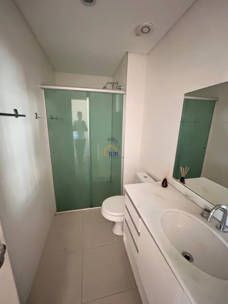 Apartamento amueblado de 1 dormitorio con balcón y jardín privado — photo 13