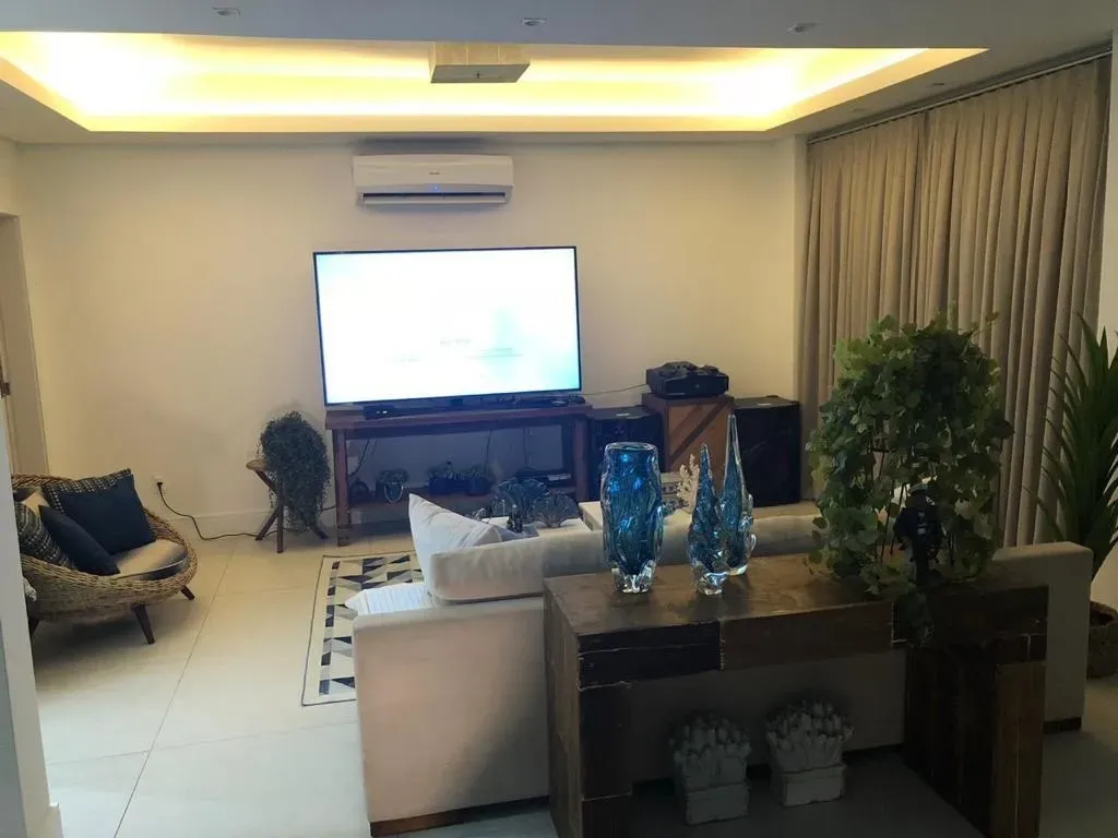 Casa com 5 quartos, 3 suítes e piscina ao ar livre — photo 21