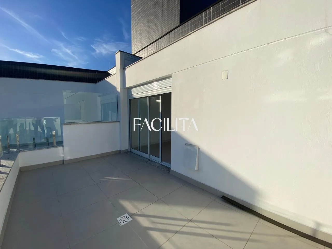 Apartamento amueblado de 1 dormitorio con balcón