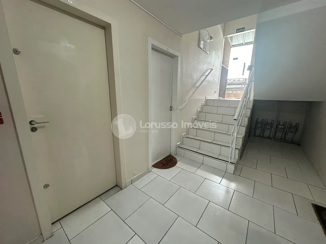 3-bedroom apartment with wood or laminate floors in Curitiba — photo 15