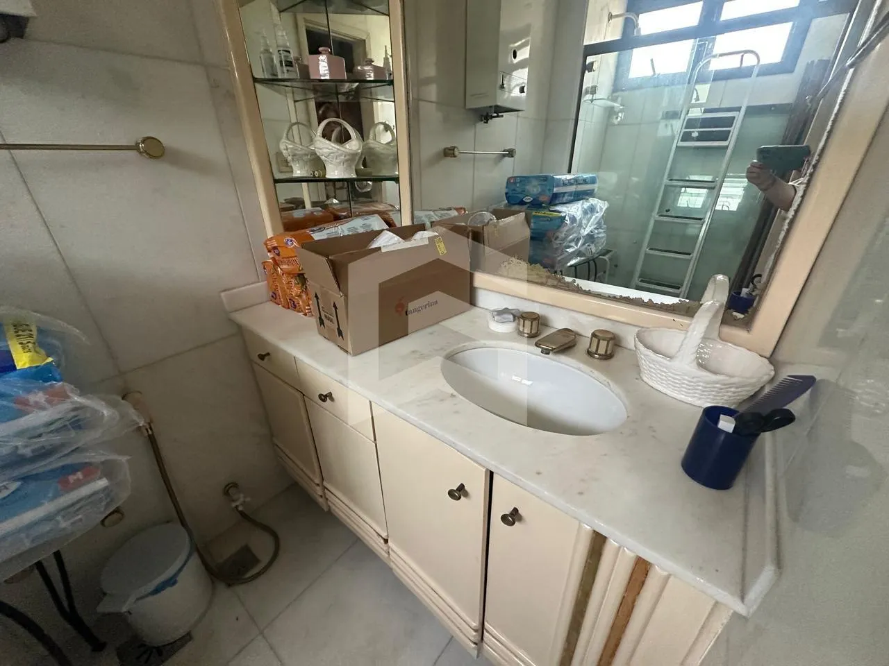 Furnished apartment, 252 m², with a walk-in closet — photo 32
