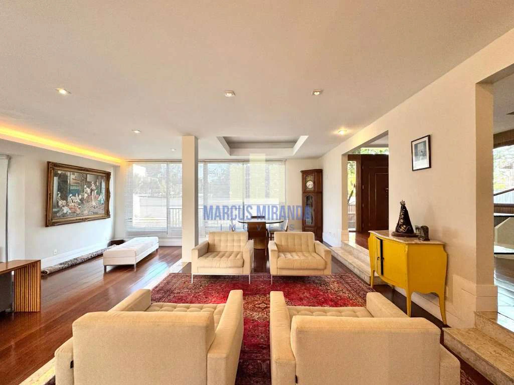 House with 5 bedrooms and 834 m², 6 parking and 9 baths — photo 4