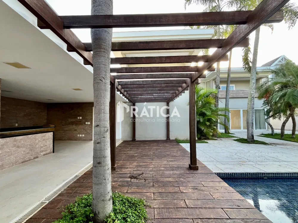 House with 5 bedrooms and an open-plan kitchen — photo 10