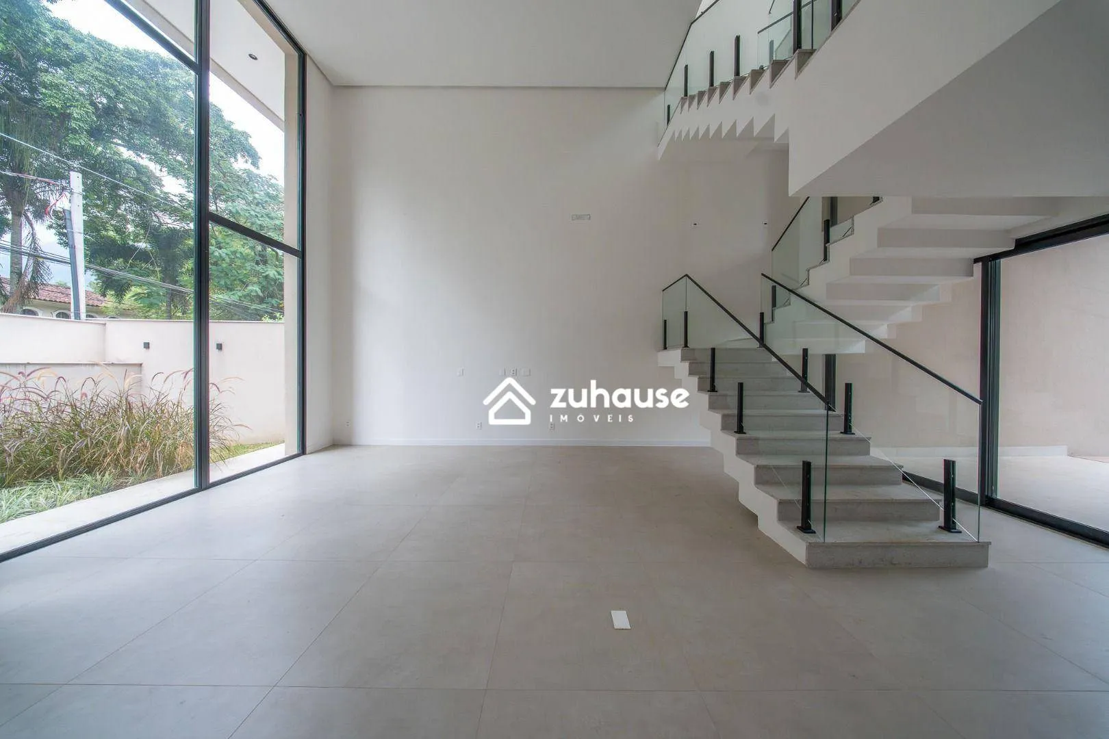 Casa tríplex com 5 quartos e 5 banheiros — photo 17