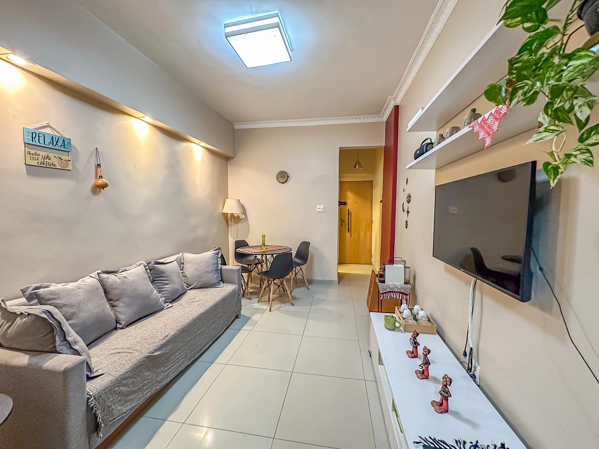 Furnished 1-bedroom apartment with a closed kitchen — photo 17