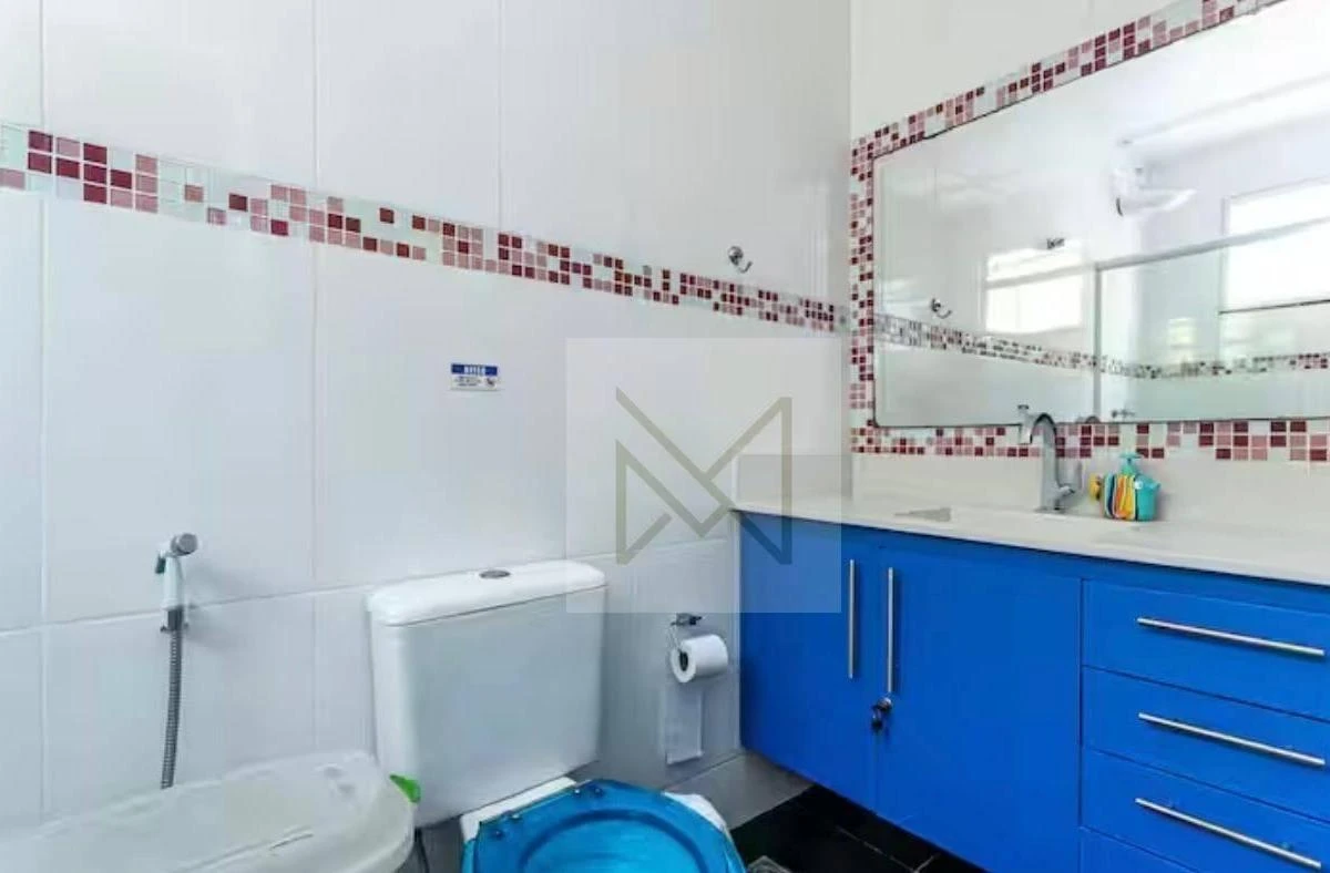 Furnished house with 4 en-suite bedrooms — photo 38