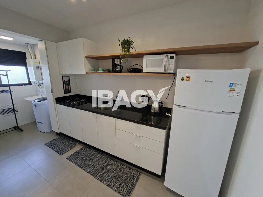 Furnished 2-bedroom apartment with gas stove kitchen — photo 2