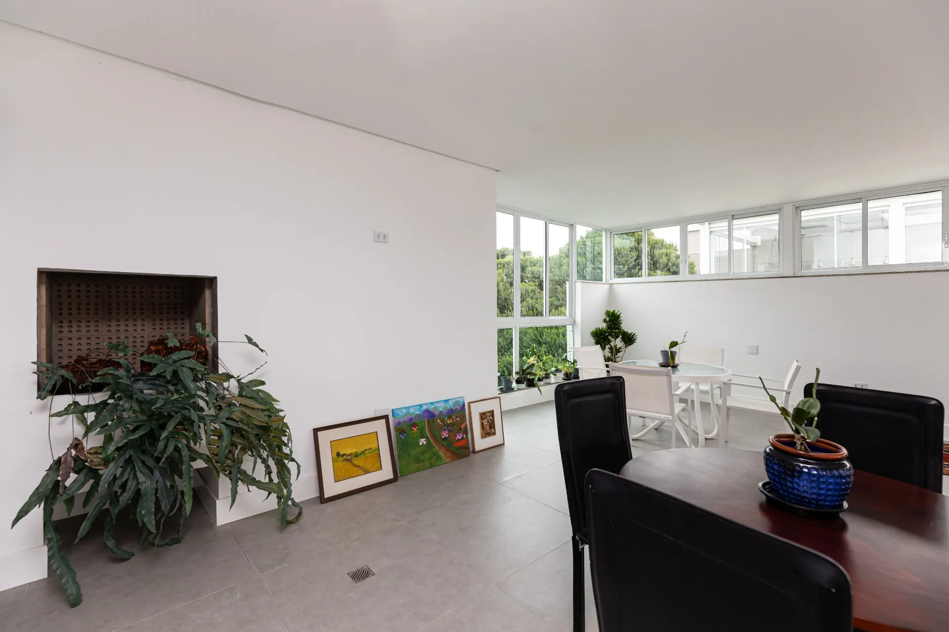 Apartment 432 m² with 3 bedrooms and an open-plan kitchen — photo 5