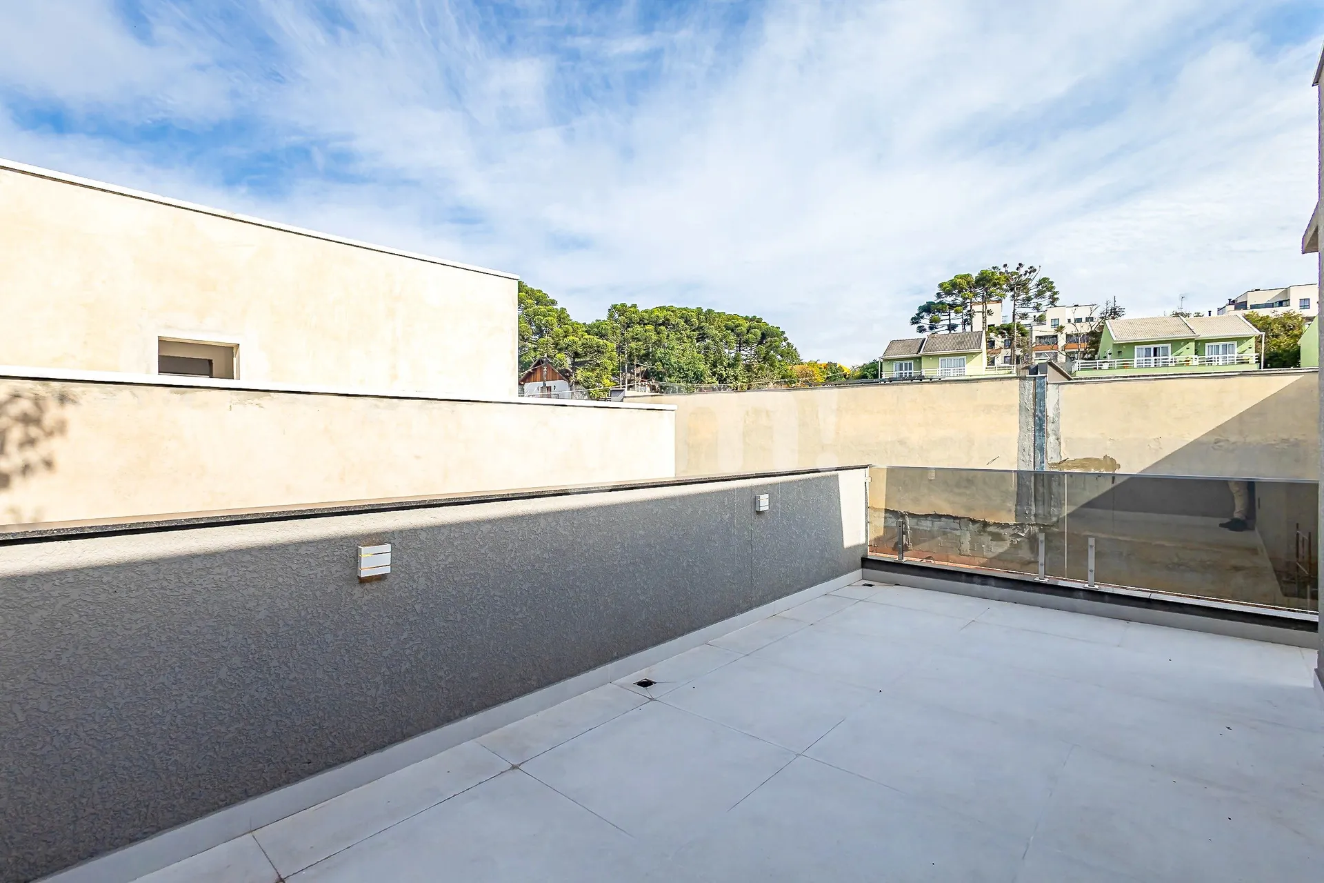 172 m² condominium house with open-plan kitchen — photo 32