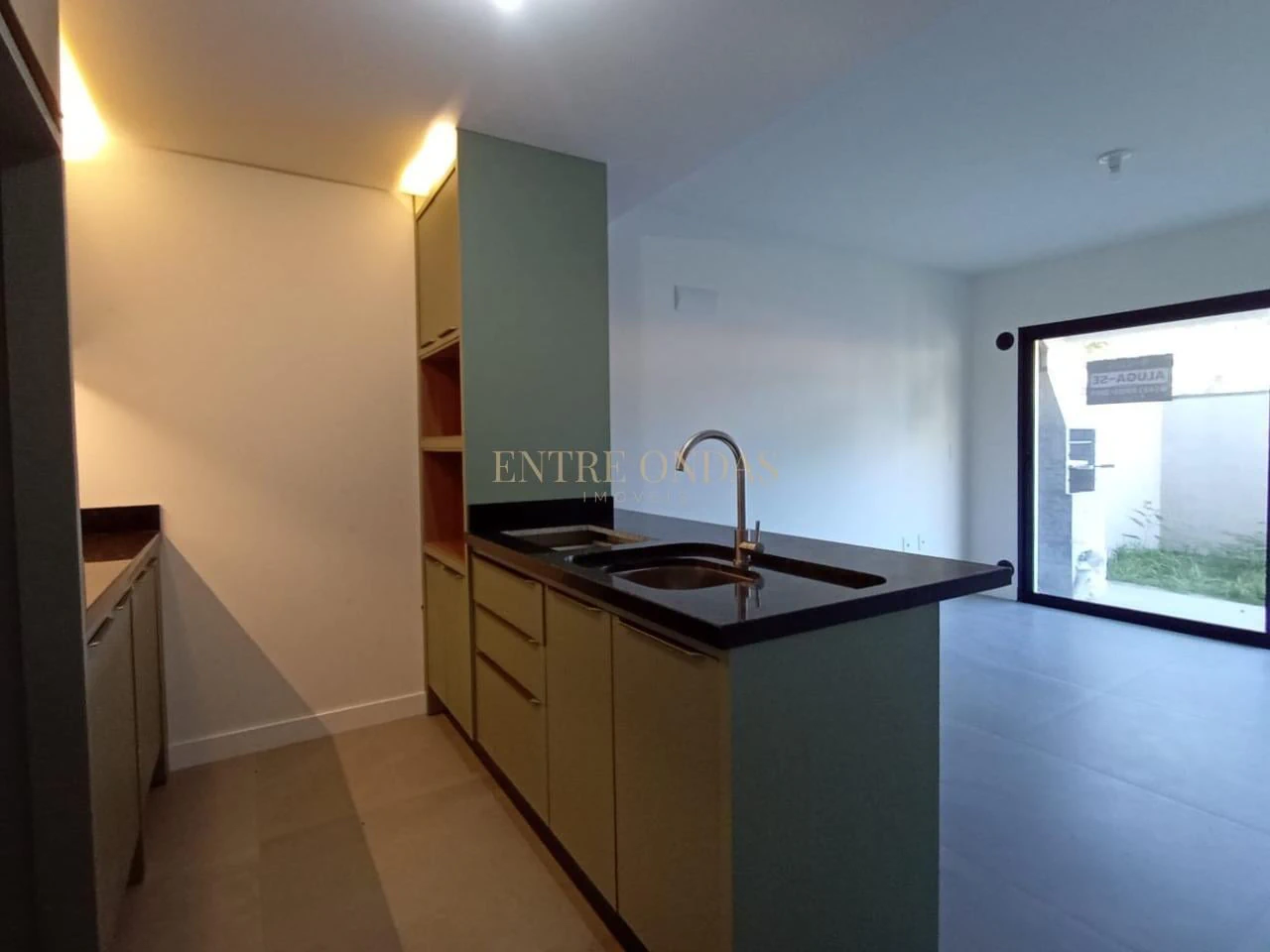 Apartamento com 2 dormitórios, 1 suíte e 3 banheiros