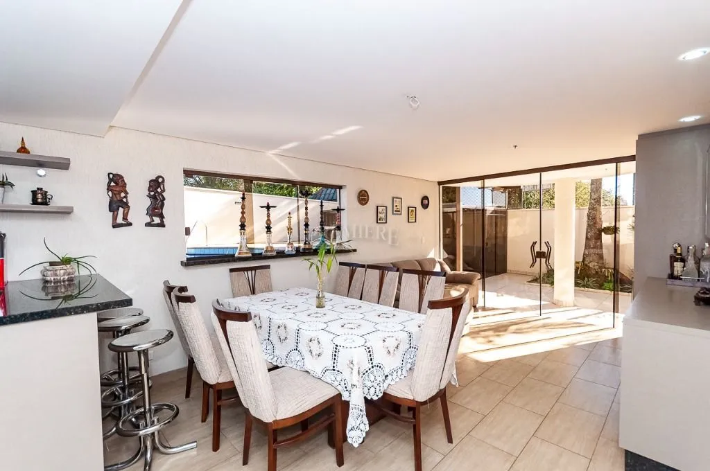 Furnished house with 4 bedrooms across 1167 m² and 8 spots — photo 73