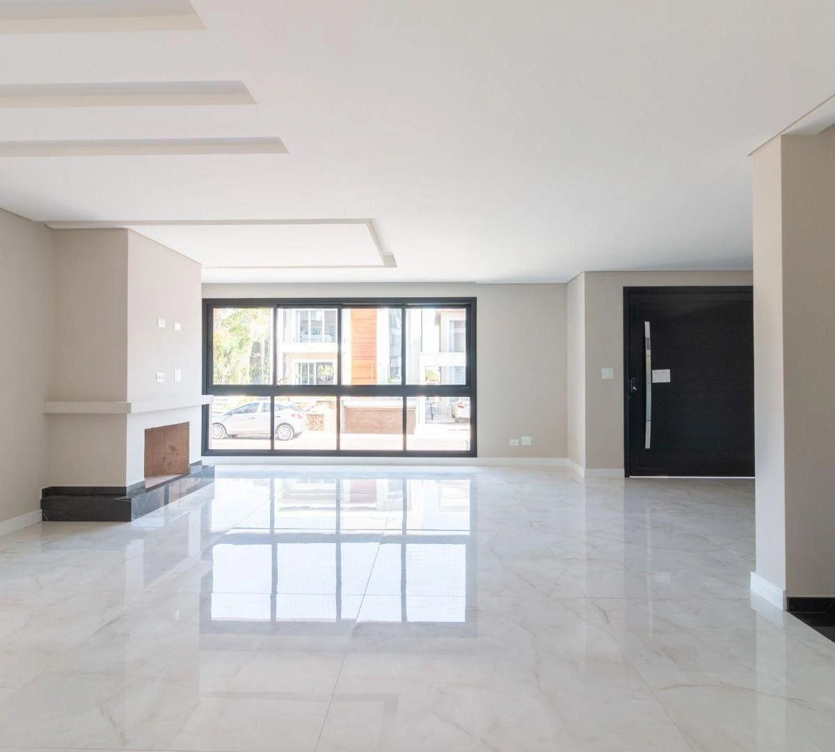 Modern house with 4 en-suite bedrooms and 6 parking spots — photo 3