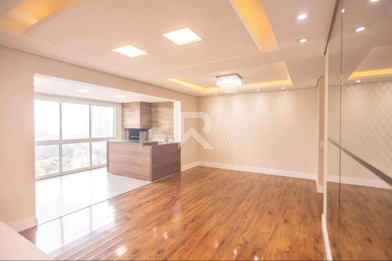 Apartment with open-plan kitchen and 4 bedrooms — photo 4