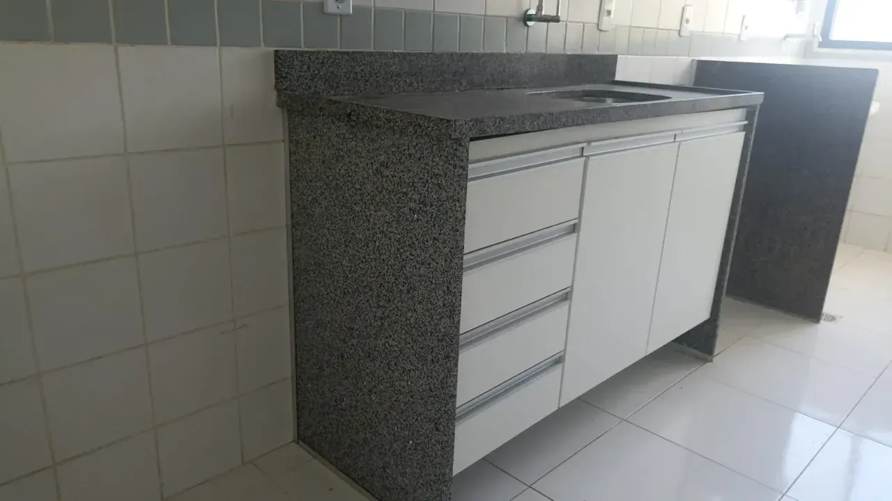 Apartamento semimobiliado com 3 quartos e cozinha separada — photo 8