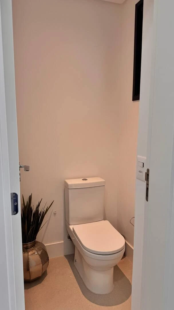 Departamento de 4 dormitorios con ventanales de piso a techo — photo 10