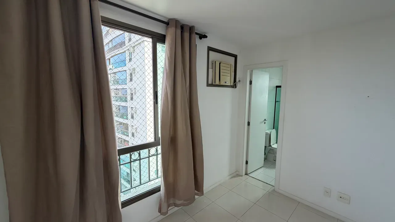 157 m² apartment with 4 bedrooms, 3 baths, balcony — photo 41