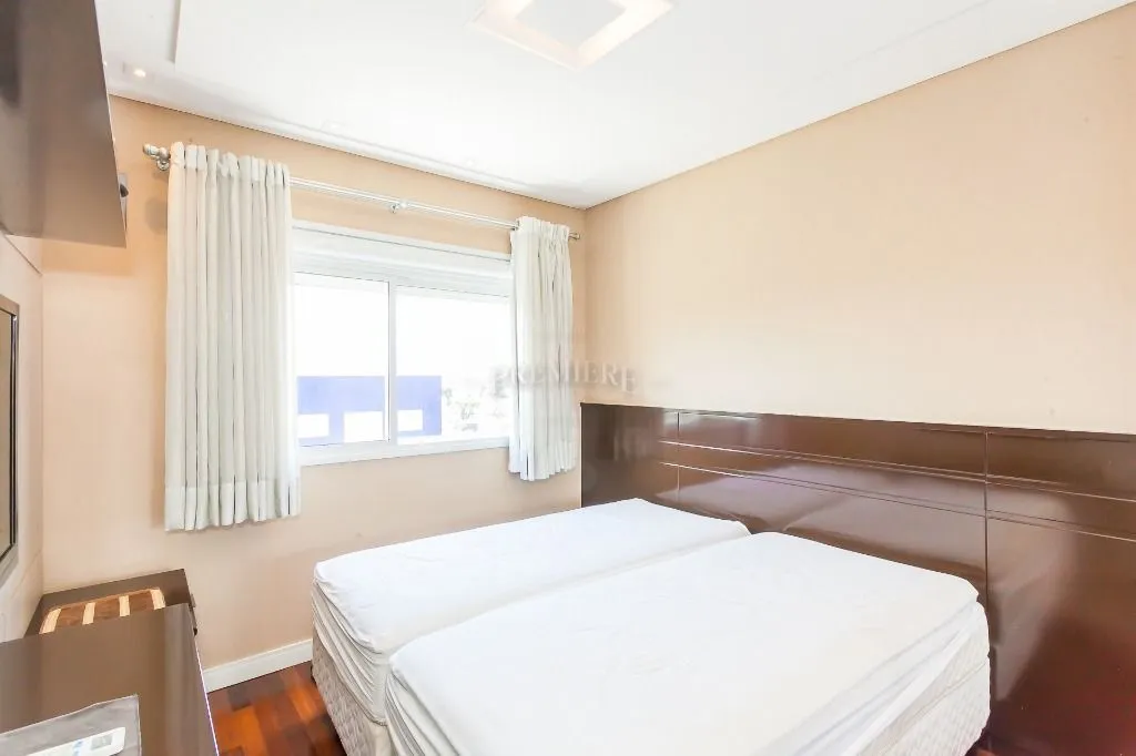Furnished 158 m² apartment with 3 bedrooms and 5 bathrooms — photo 23