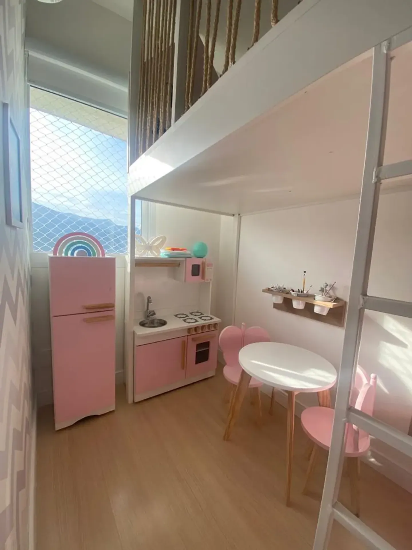Furnished apartment, 125 m², with a walk-in closet — photo 25