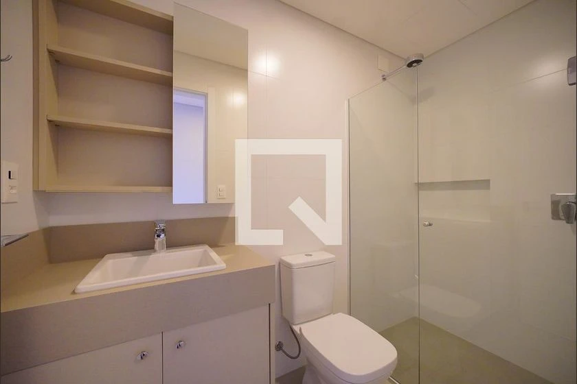 Apartment with 3 en-suite bedrooms and integrated kitchen — photo 4