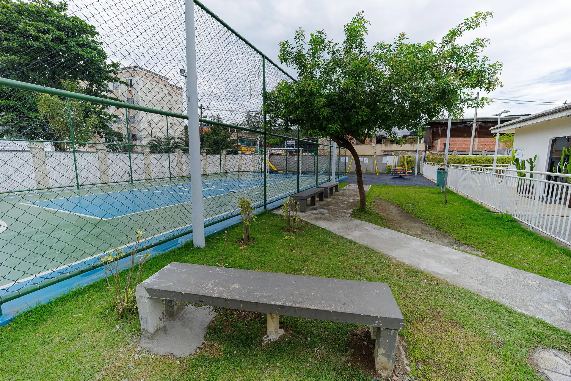 2-bedroom apartment in a building with a pool — photo 24