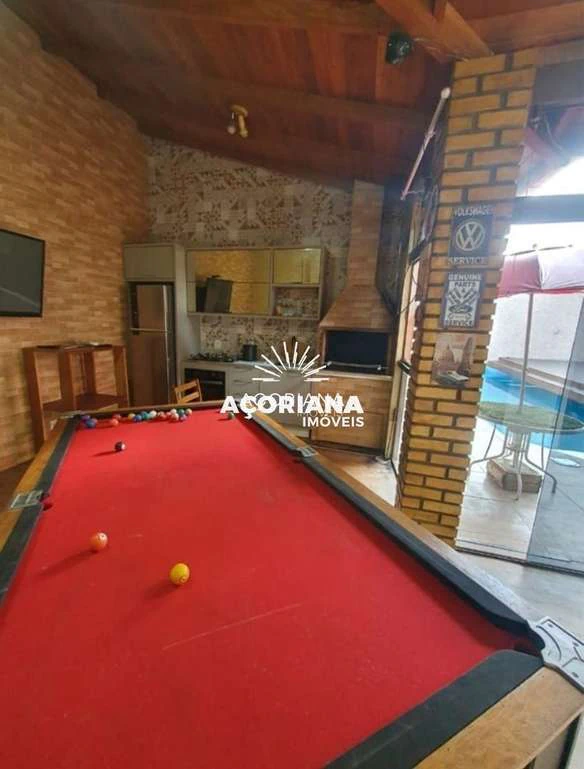 5-bedroom house with 600 m² and a private garden — photo 4