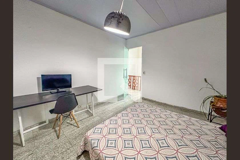 Casa com 4 quartos, jardim privativo e 300 m² — photo 19