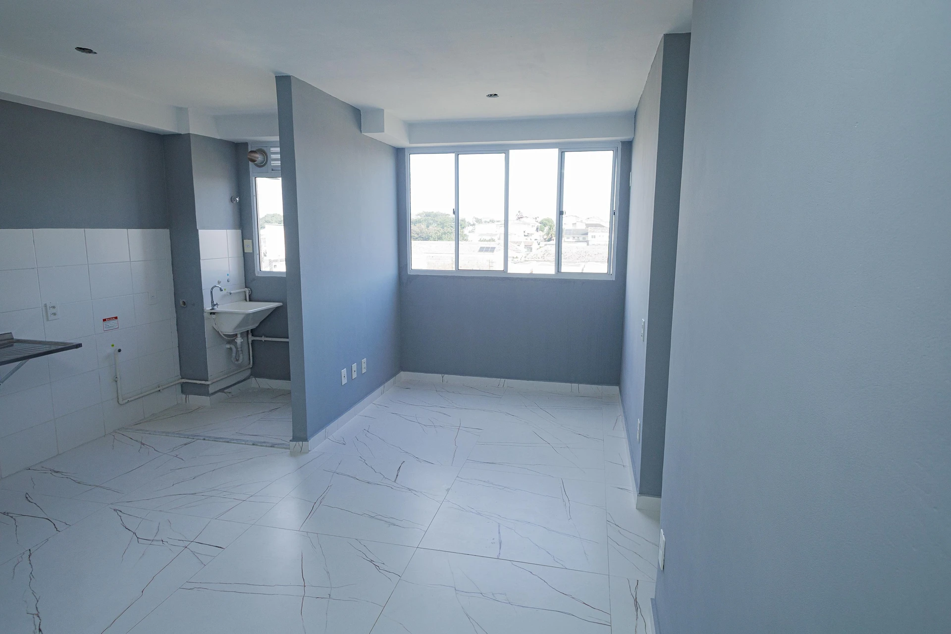 2-bedroom apartment with an open-air pool area
