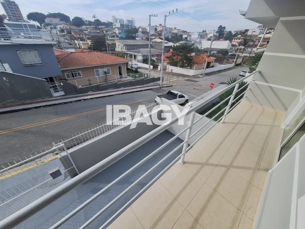 House with 3 bedrooms, 2 parking spaces and balcony grill — photo 25