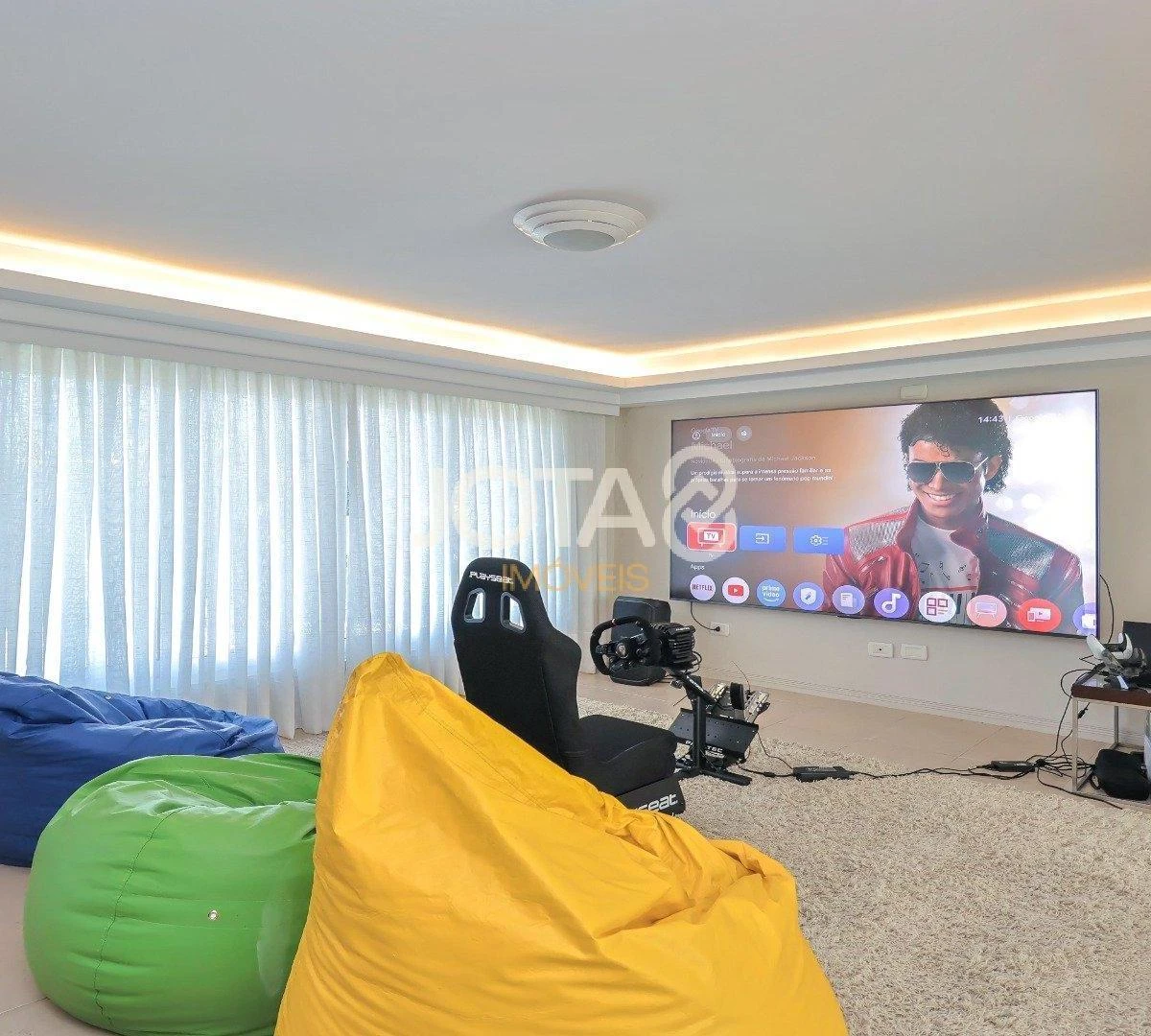 House with 5 suites, 8 baths and 6 parking spaces — photo 20