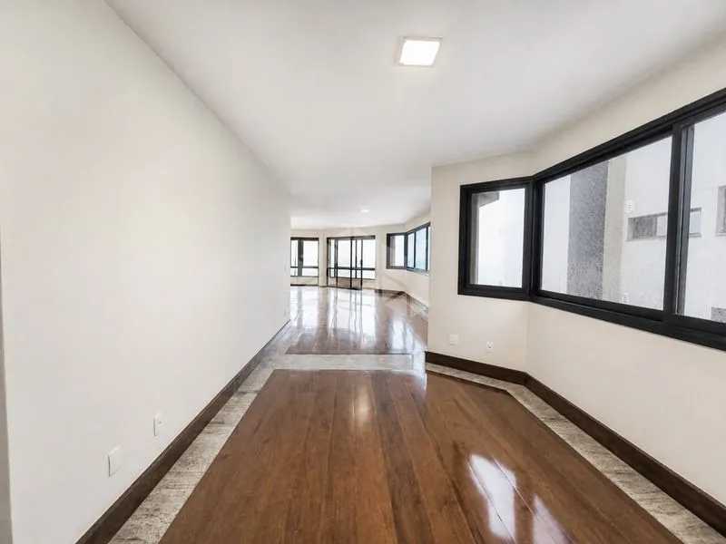 Departamento de 4 dormitorios con ventanales de piso a techo — photo 7