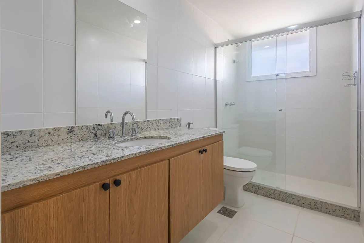 Mountain view in a 2-bedroom apartment, 98 m² — photo 17