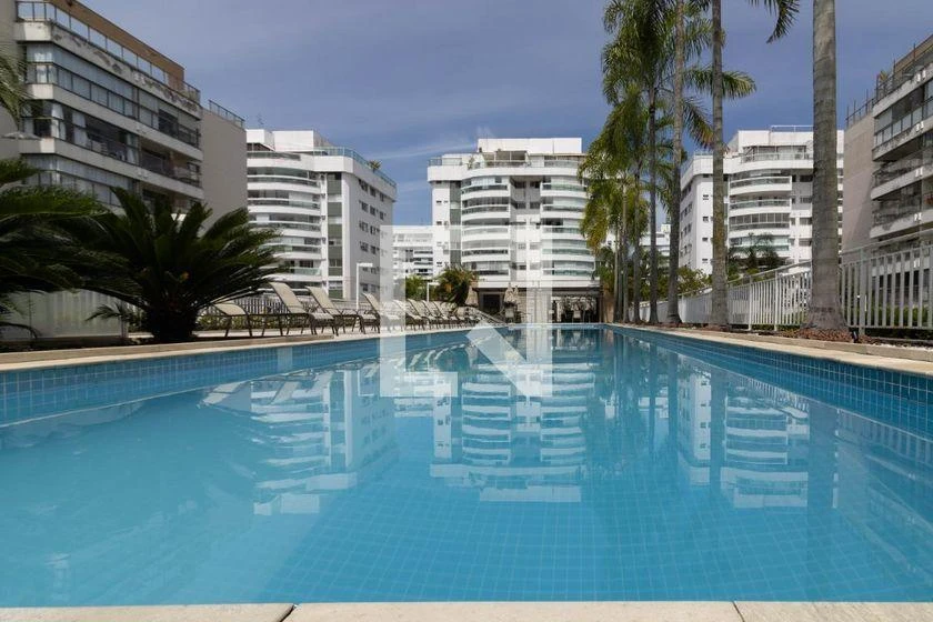 2-bedroom apartment with a walk-in closet in Rio de Janeiro — photo 23