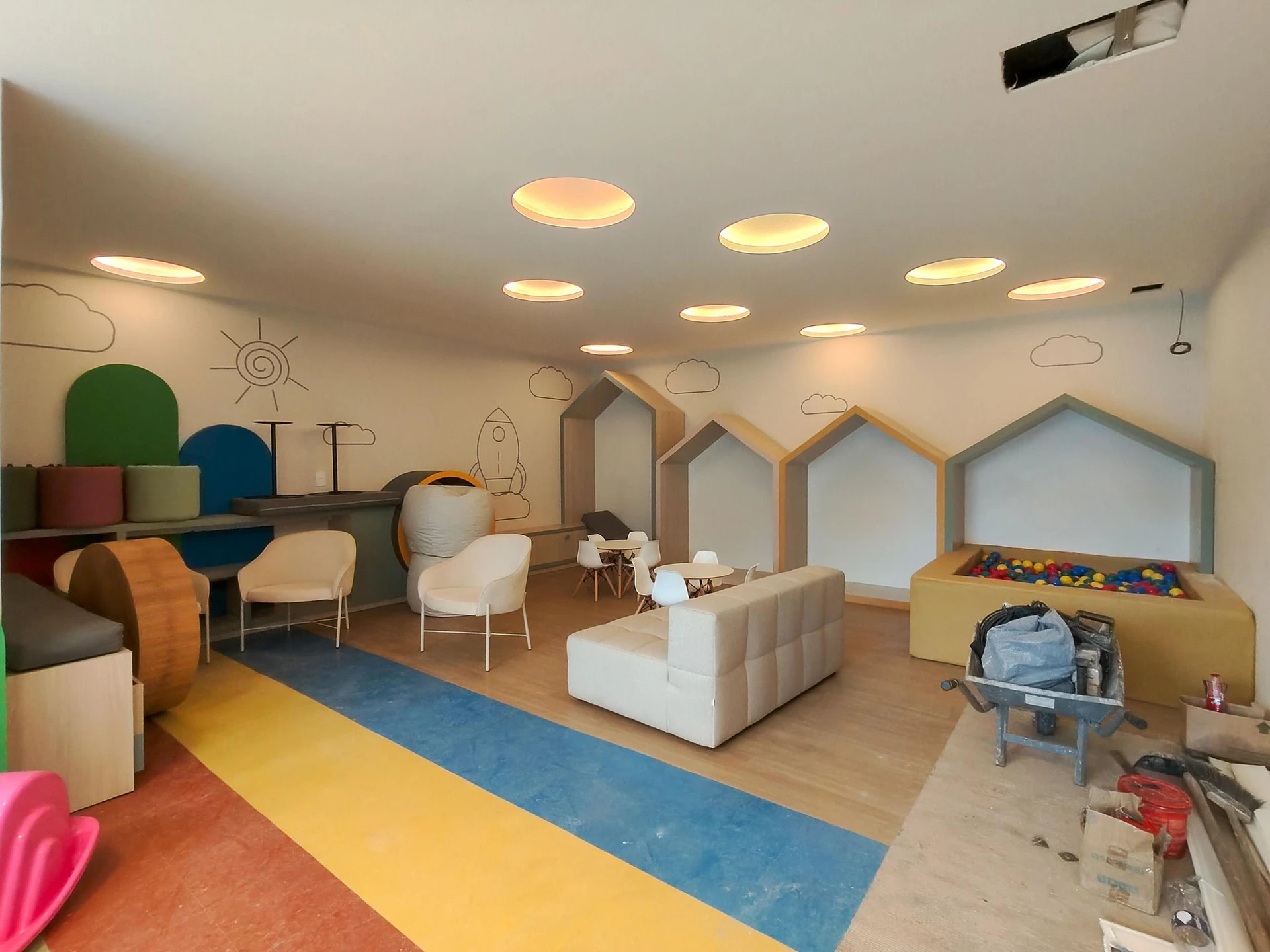 3-bedroom apartment in a building with a sauna — photo 67