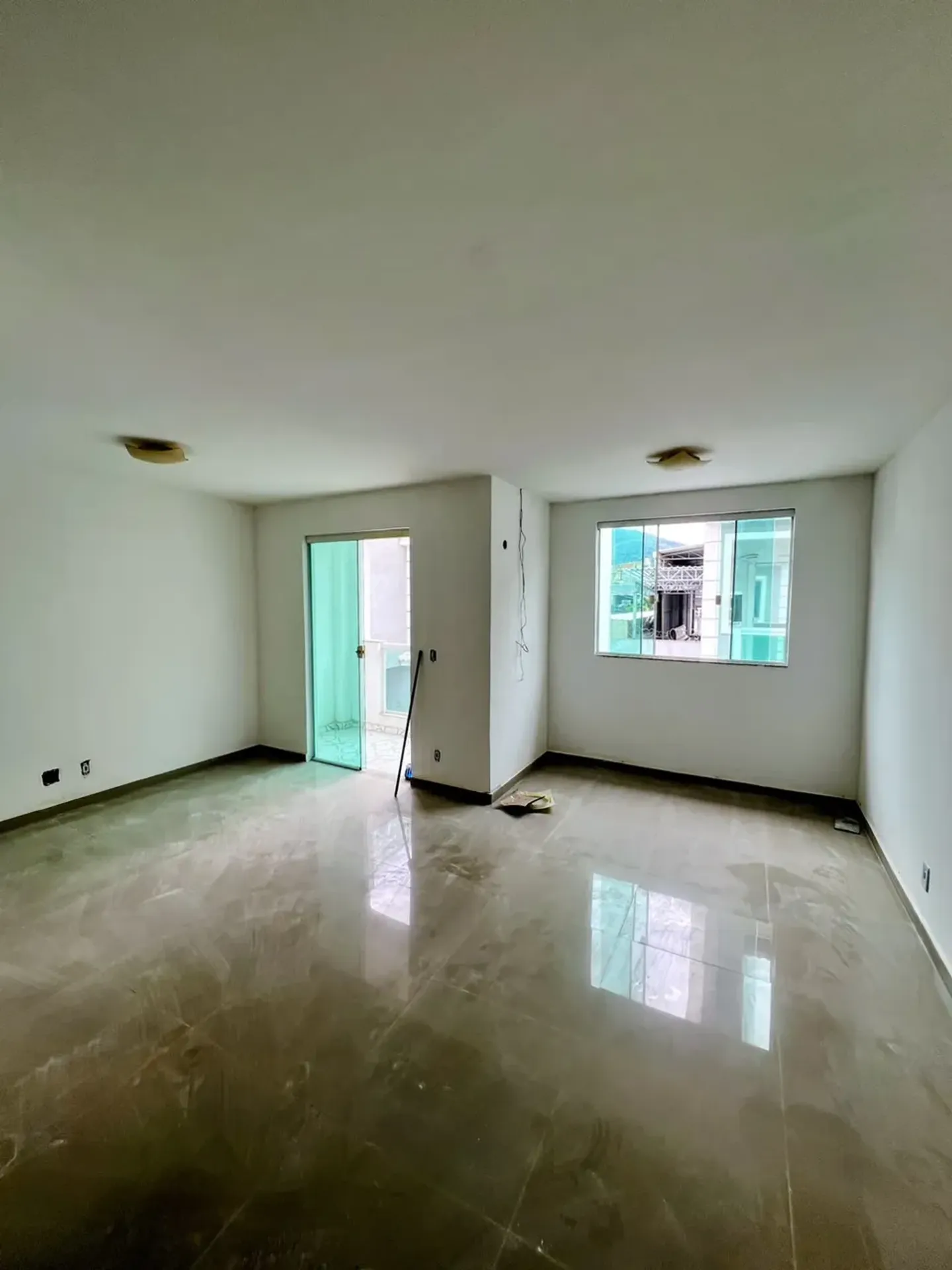 3-bedroom house, 1 with its own bathroom, 170 m²