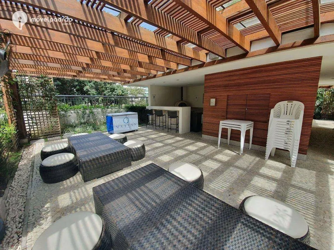 Furnished 2-bedroom apartment with enclosed balcony — photo 44