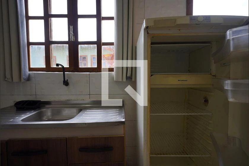 25 m² studio with a separate kitchen and gas stove — photo 6