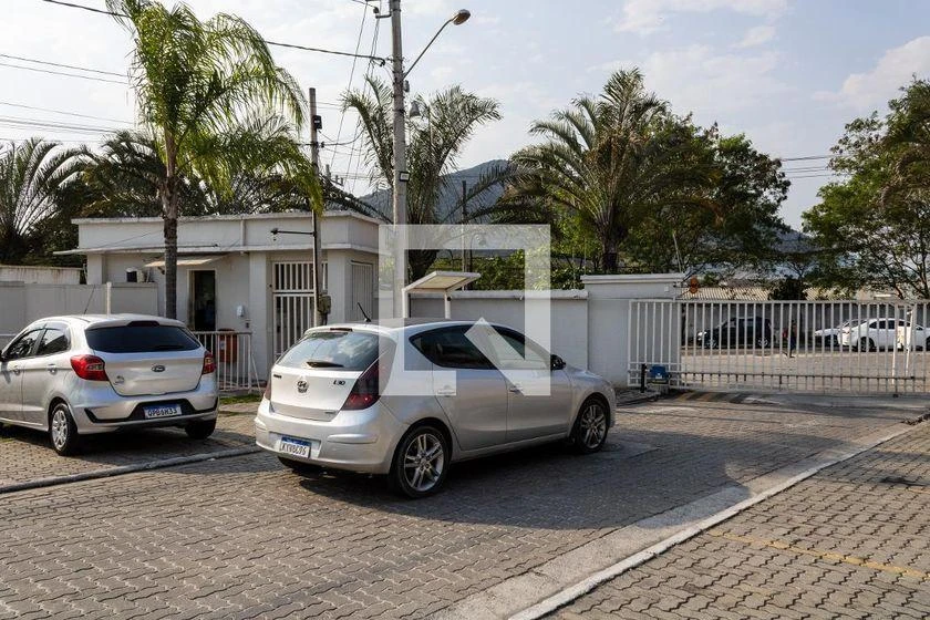 Apartamento de 2 quartos em condomínio com piscina — photo 14