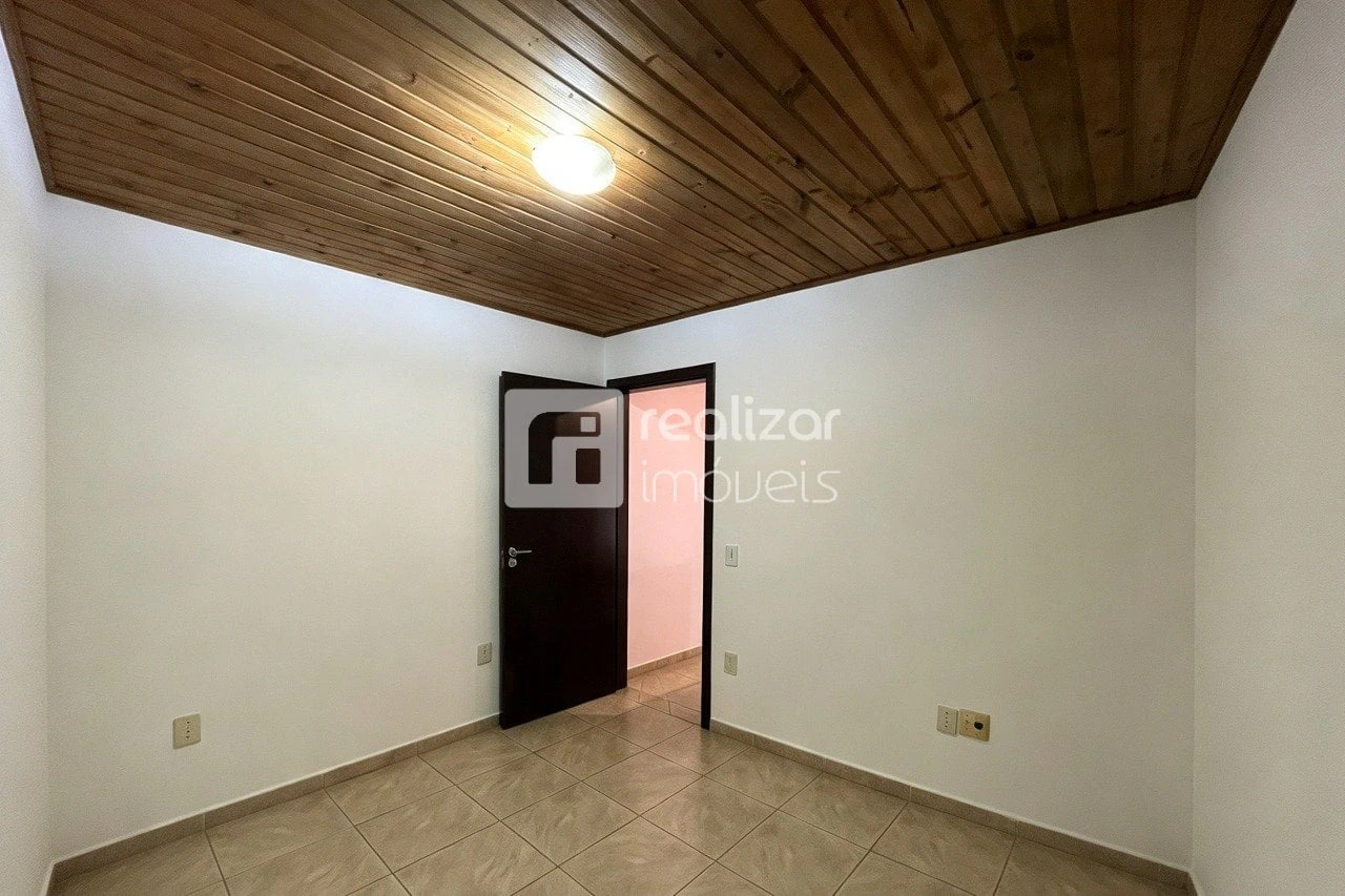 Casa de 120 m² con jardín y parrilla privada — photo 7