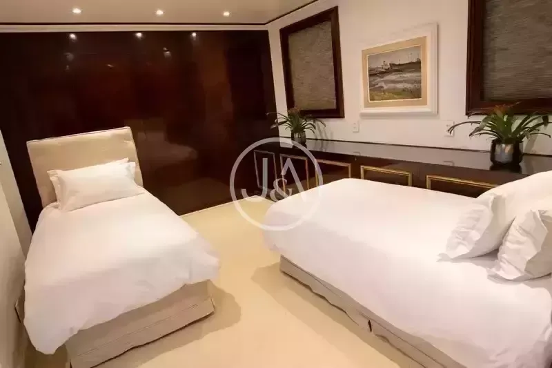 Rental apartment 4 bedrooms 587 m² with 4 parking spots — photo 32