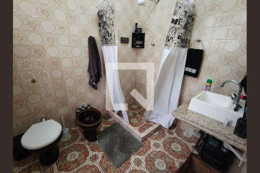 Furnished house with 5 bedrooms and 631 m² — photo 11