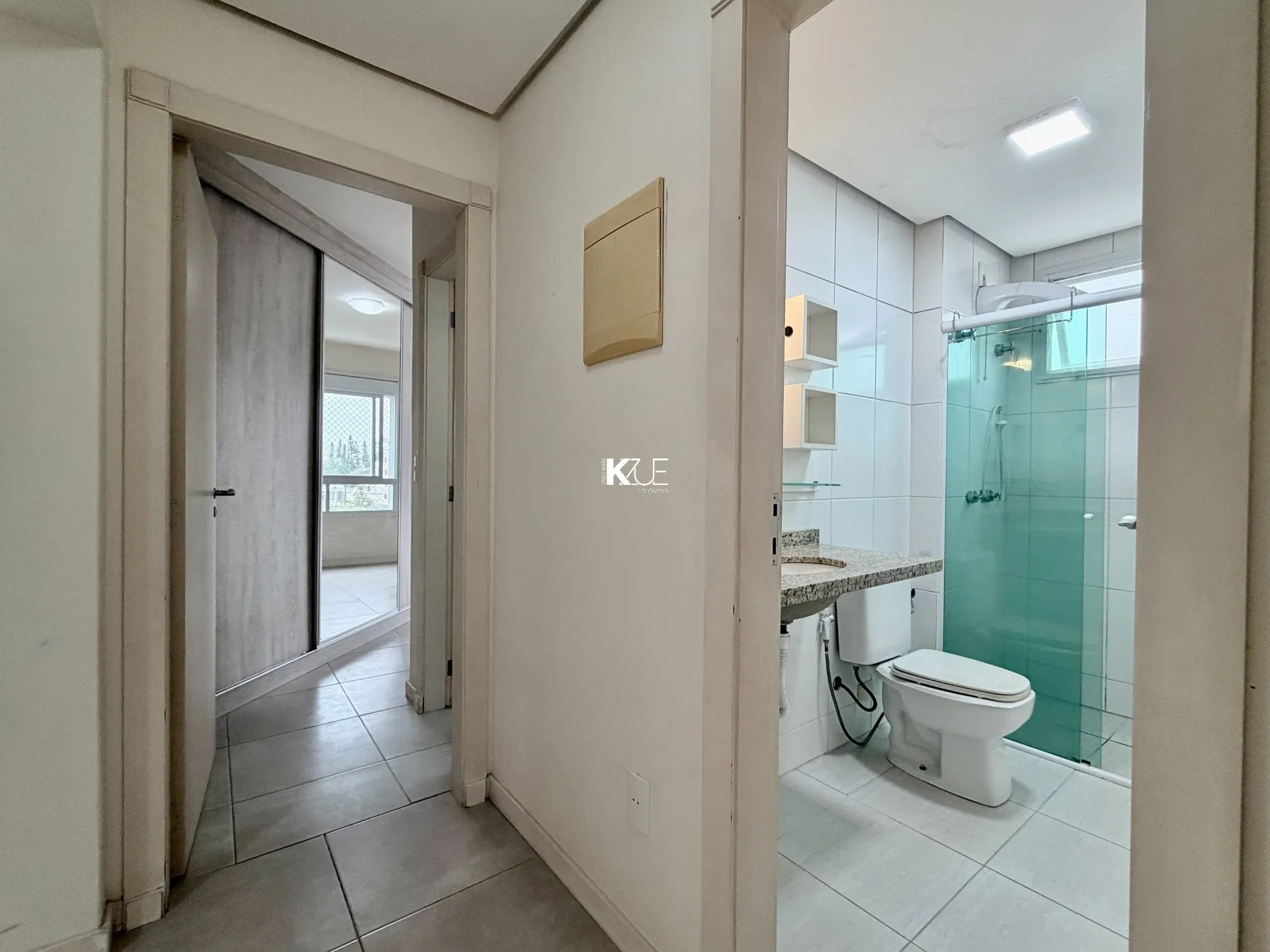 Balcony with a grill in a 2-bedroom apartment, 83 m² — photo 17