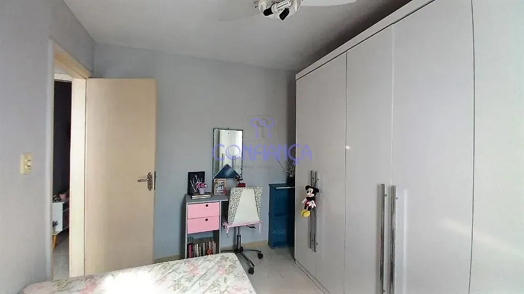Apartamento com 2 dormitórios e mesa de trabalho — photo 10