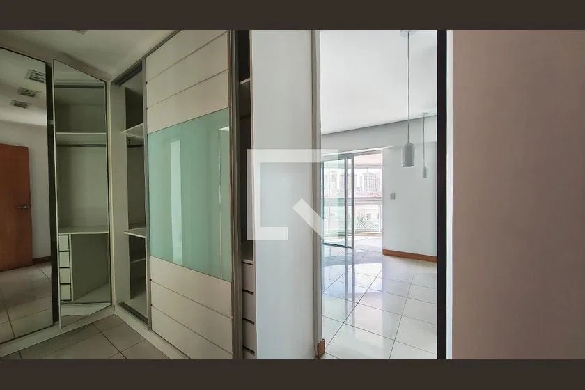 Apartment with 3 en-suite bedrooms and 5 bathrooms, 177 m² — photo 2