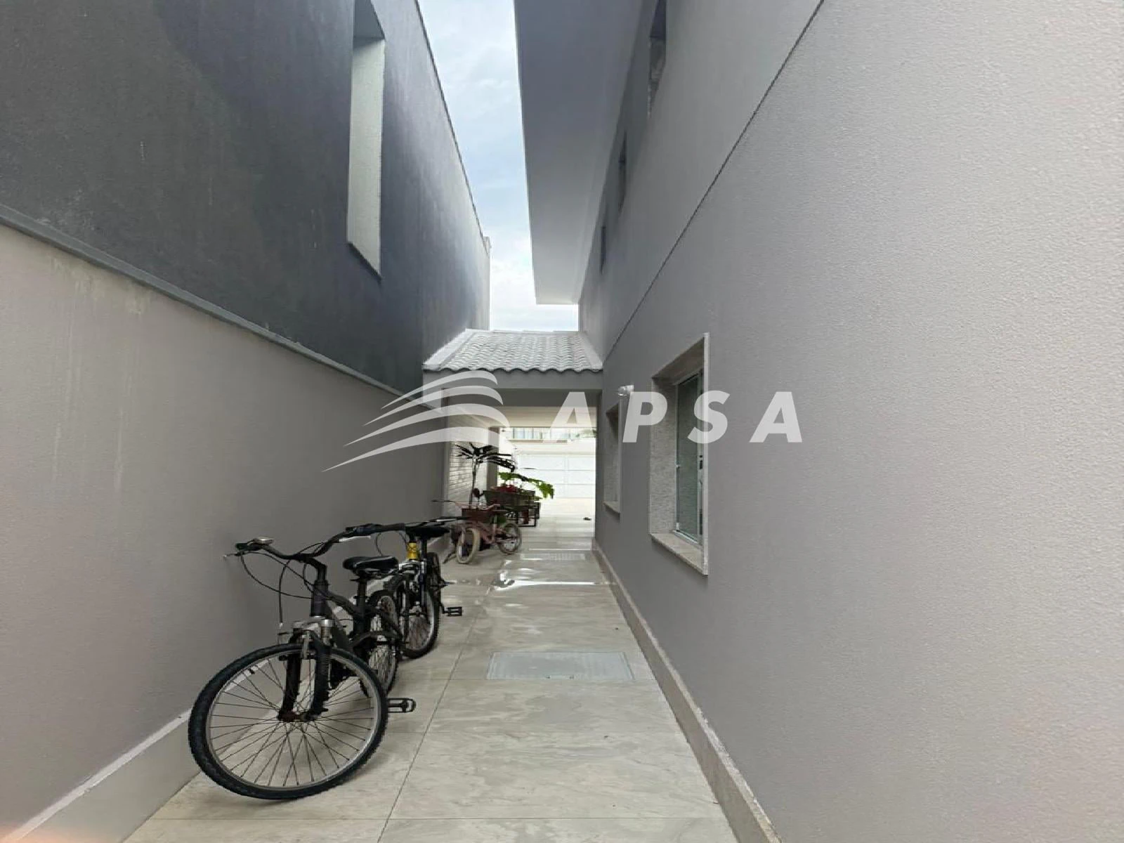 Furnished house, 340 m², with a walk-in closet — photo 28