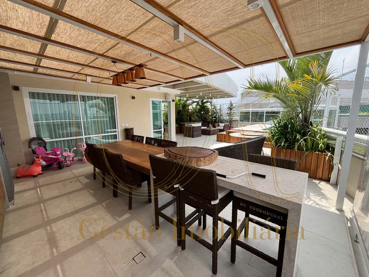 Apartamento mobiliado de 290 m² com 3 quartos e 4 banheiros — photo 32